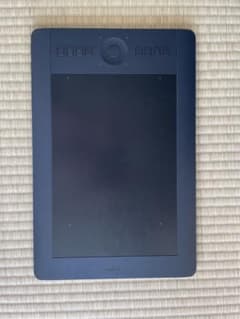 Wacom ペンタブレット　専用ペンとスタンド　ケーブルのサムネイル