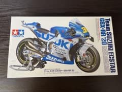 タミヤ　チームエクスター　スズキGSX-RR 、ディテールアップパーツ付