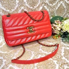 CHANEL シャネル【極美品】ダイアゴナル マドモアゼル ショルダーバッグのサムネイル