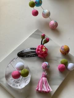 蕾膨らむ花桃の髪飾り＊タッセル手鞠付＊(保管BOX入り)のサムネイル