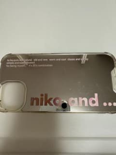 niko and スマホケース iPhoneケース iPhone13のサムネイル
