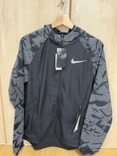 NIKE ランニングパーカー　　リフレクティブプリントのサムネイル