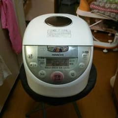 tke2＊様専用☆HITACHI 炊飯器 説明書あり！送料込み!のサムネイル