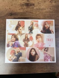 TWICE グループアルバム ジヒョステッカー付のサムネイル