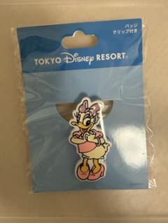 東京ディズニーリゾート デイジー バッジ クリップ付きのサムネイル