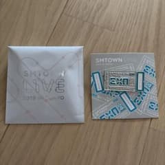 EXO SMTOWN LIVE 2019 ピンバッジのサムネイル