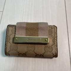 GUCCI GG柄 キーケース ベージュ ゴールドのサムネイル