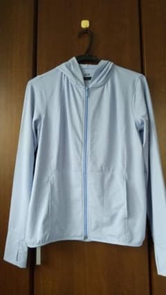 未使用ユニクロ　ＵＶカットメッシュパーカー　Ｌ　水色のサムネイル
