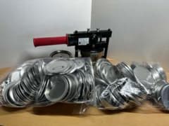 バッジマンネット76mmサイズ缶バッジマシン+パーツ約200個付き中古
