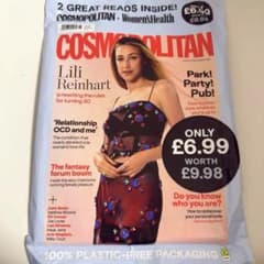 【2冊セット】Cosmopolitan UK版 + Women'sHealthのサムネイル