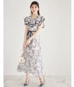 tocco closet （トッコクローゼット） 花柄プリーツワンピースのサムネイル