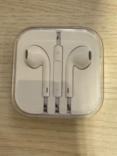 【新品未使用】Apple EarPods ホワイト 3.5mmジャックのサムネイル