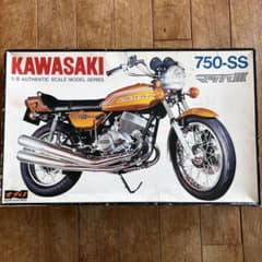 未組立品 ナガノ 1/8 Kawasaki 750-SS Mach IIIのサムネイル