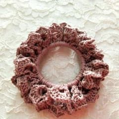 ハンドメイド かぎ針編みシュシュのサムネイル