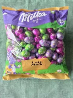 大容量Milka ミルクチョコレート 756g 『120個』入り セールします☆ 大容量☆Milka ミルカ エッグ チョコレート 『120個』 ☆756g☆ - メルカリ