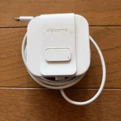 docomo 巻き取り式充電器 ホワイトのサムネイル