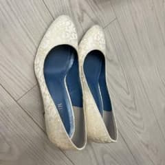 BENIR アイボリー レース パンプスのサムネイル