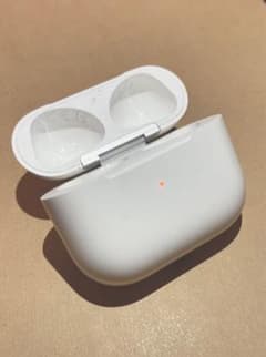 AirPods 第3世代　充電ケースのサムネイル