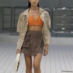 REJINA PYO ベージュ オーバーサイズシャツ デザインボタン付き REJINA PYO ベージュ オーバーサイズシャツ デザインボタン付き - メルカリ