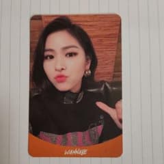 ITZY　WANNABE　トレカ　　リュジンのサムネイル
