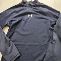 UNDER ARMOUR アンダーシャツ 長袖 ネイビー　サイズ140のサムネイル