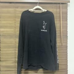 長袖Tシャツ　黒　ロゴ入りのサムネイル