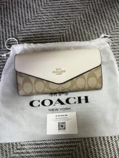 COACH エンベロープのサムネイル