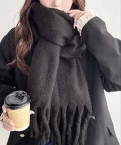 moment+ ボリュームフリンジマフラー チャコールグレーのサムネイル