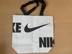 ナイキ　ショッパーのサムネイル