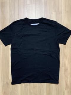 VETEMENTS 黒 Tシャツのサムネイル