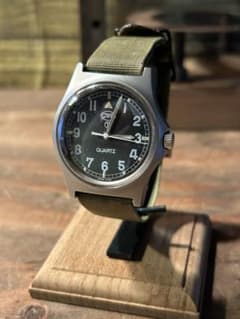 【CWC】G10 90's ムーブメント良好 電池新品 CWC】G10 90's ムーブメント良好 電池新品 - メルカリ