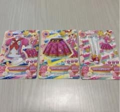 ピンクトルテコーデ+サマーデイミラクルサンダルのサムネイル