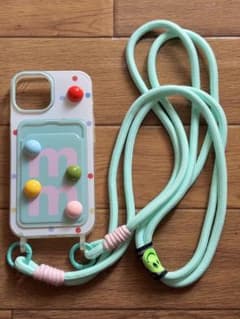 iPhone15 용 스트랩 케이스 화려한 도트 디자인