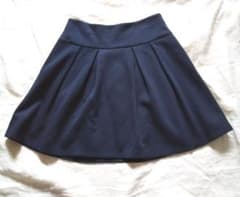 美品！UNTITLEDスカートのサムネイル