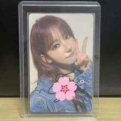 LE SSERAFIM サクラ 直筆サイン入り トレカ ラキドロ ユニバ - メルカリ