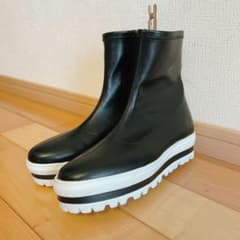 スニーカー　ショートブーツのサムネイル