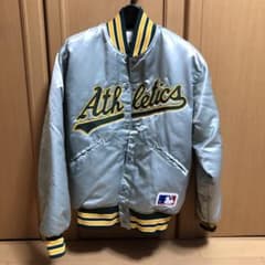 アスレチックスのスタジアムジャンパーのサムネイル