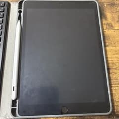 【即購入OK】iPad第7世代　32GB Wi-Fiモデルのサムネイル