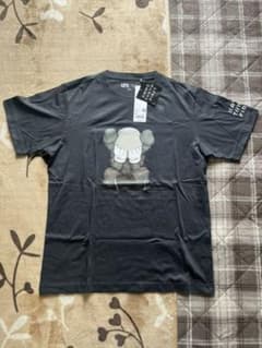 ユニクロ Tシャツのサムネイル