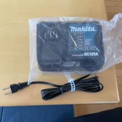 makita マキタ充電器 DC10SA 10.8Vのサムネイル