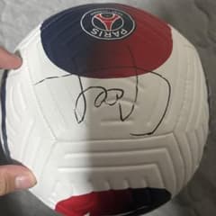 Paris Saint-Germain サッカーボール サイン入り 鑑定書付き Paris Saint-Germain サッカーボール サイン入り 鑑定書付き - メルカリ