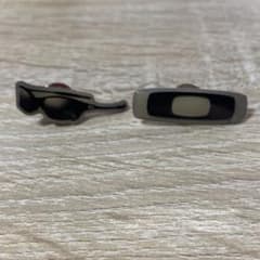 OAKLEY オークリー　ピンバッジ　２個セット　スポーツのサムネイル