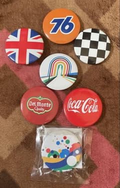 非売品　ピンバッジ 7個セット デザイン多彩のサムネイル