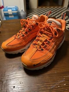 NIKEエアマックス95 オレンジ　26㎝のサムネイル