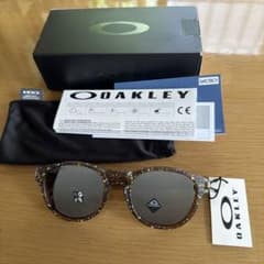 新品⭐️未使用⭐️OAKLEY ブラウン スプラッター サングラス - メルカリ