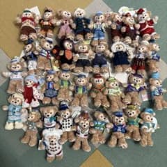 ダッフィー ぬいぐるみバッジ 35体セット - メルカリ