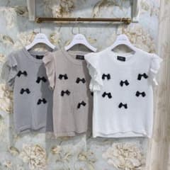 新品タグ付き evelyn メニーリボンフリル袖ニット ①のサムネイル