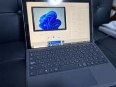 Surface Pro 4  Corei5 8GB 256GBのサムネイル