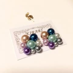 ギュギュギュパールピアスorイヤリングのサムネイル