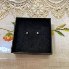 プラチナ　ダイヤピアスのサムネイル